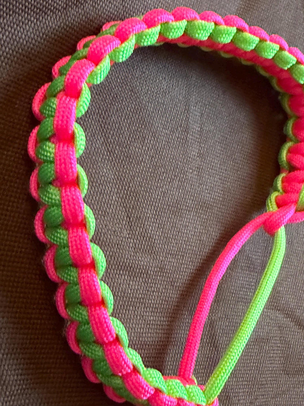 adjustable wrist keychain