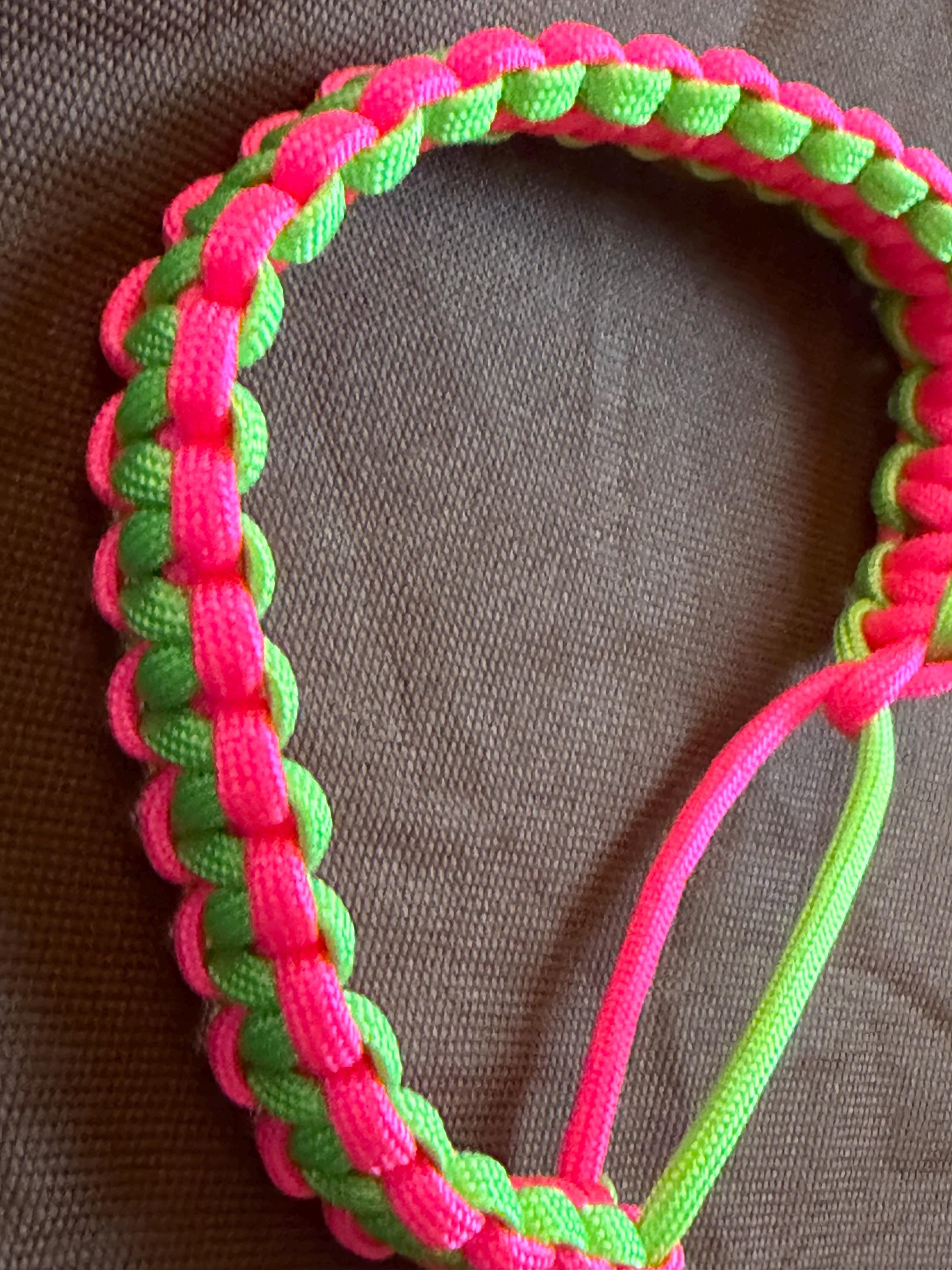 adjustable wrist keychain