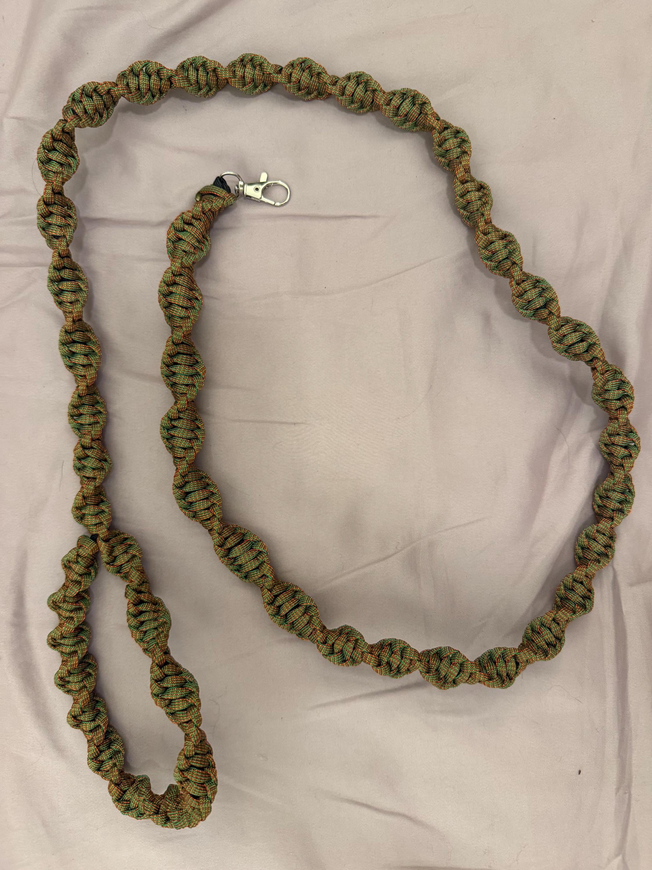 dna pattern 550 paracord leash