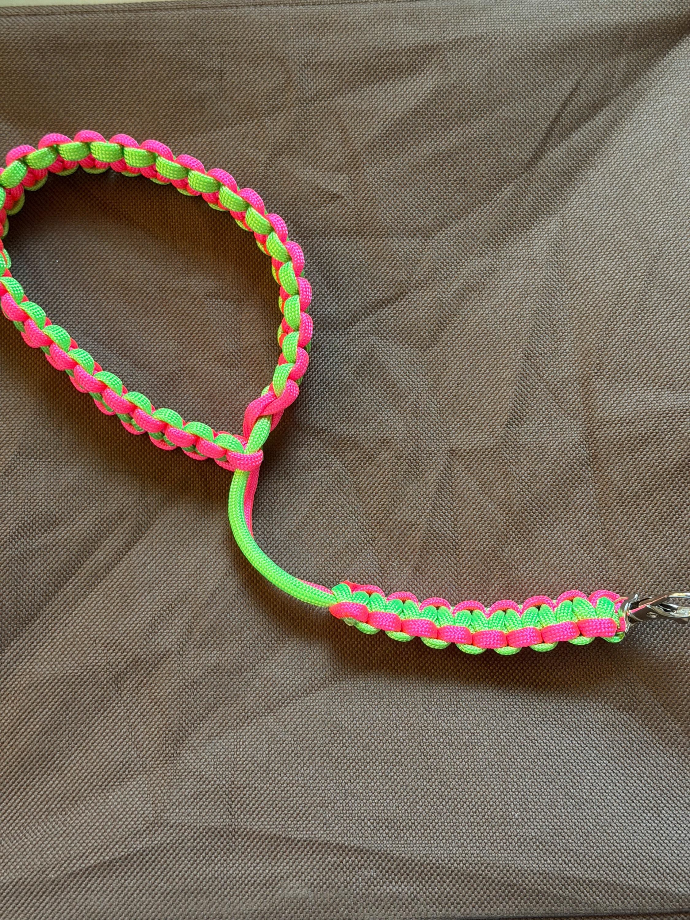adjustable wrist keychain